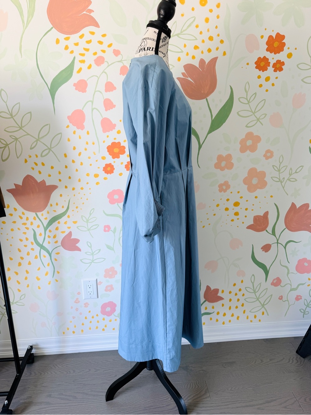 Aritzia Babaton Brighton Poplin Dress | Size M | Light Blue - Picture 9 of 12